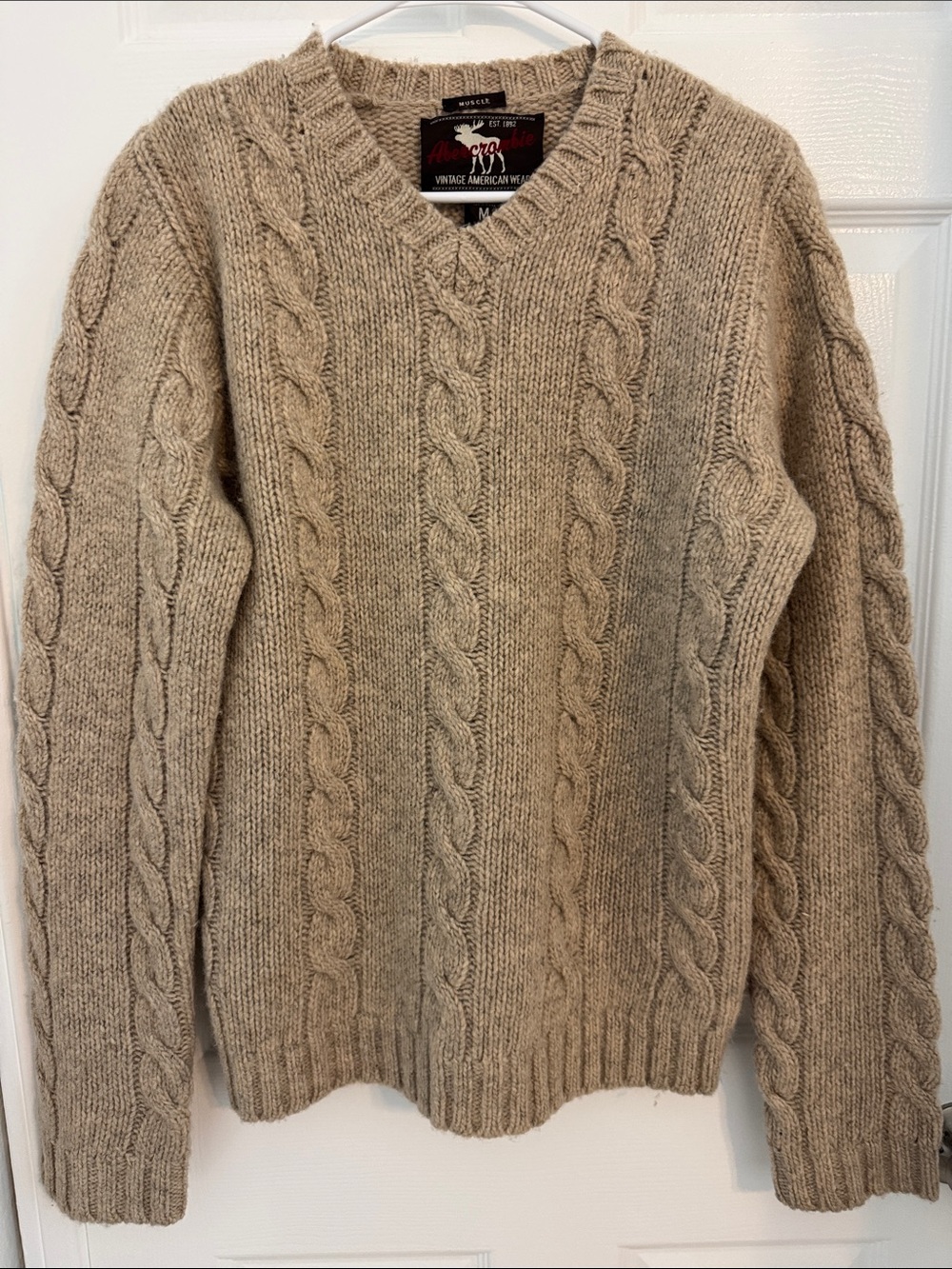 100% Real Wool Vintage Abercrombie Muscle Cable Knit V-Neck Sweater - Beige